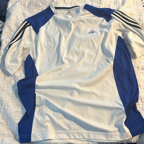 Mens Adidas short and T shirt set size Large - Picture 2 of 3